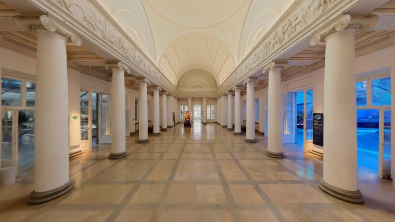 Schloss Rosenstein - Säulehalle